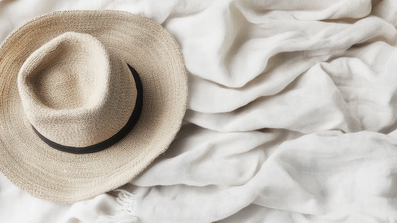 The best clothing for menopausal women: why natural fibers make a difference