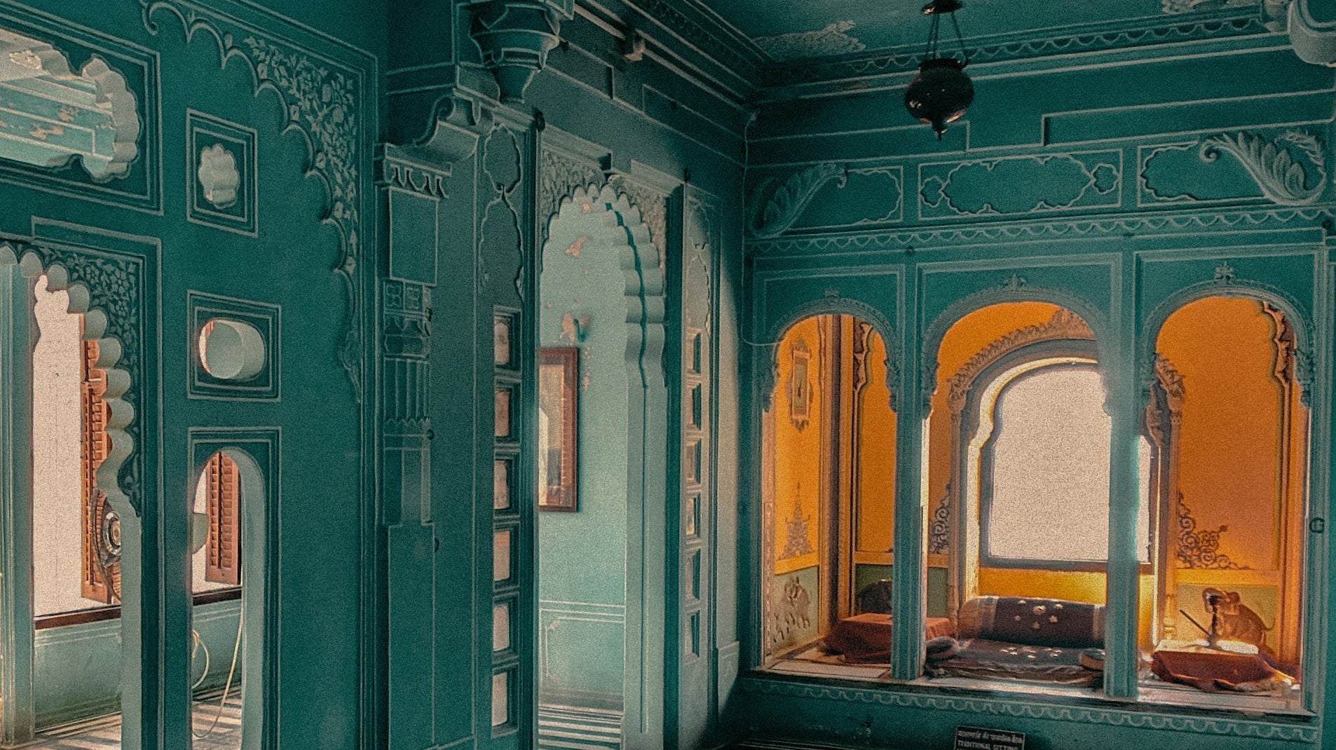 Traveling with natural fiber clothing: comfort and sustainability on the go